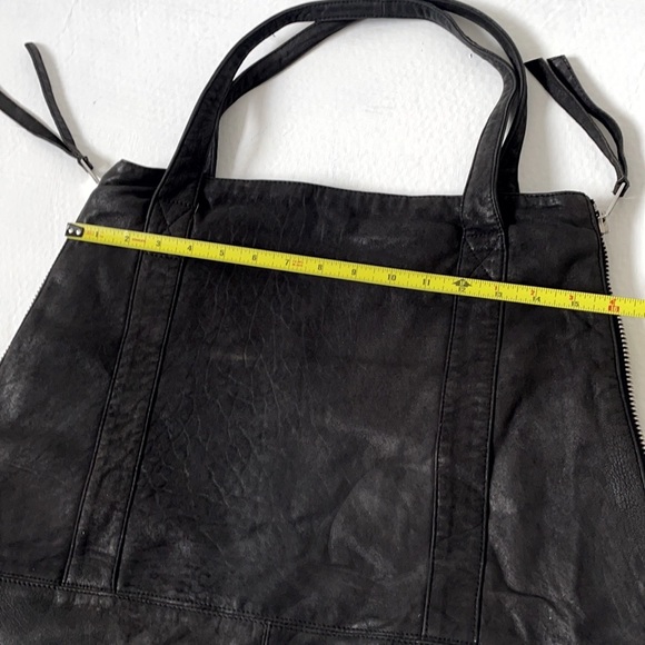 Ultra Soft Lamb Leather Large Tote - Picture 5 of 16